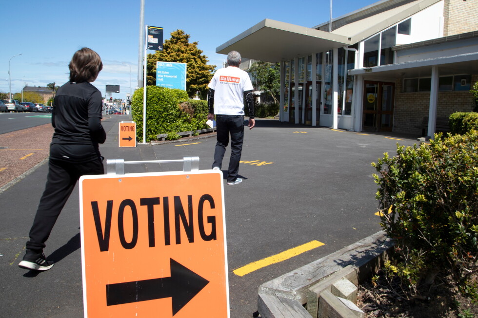 New Zealanders must enroll to vote by Oct. 25, officials say