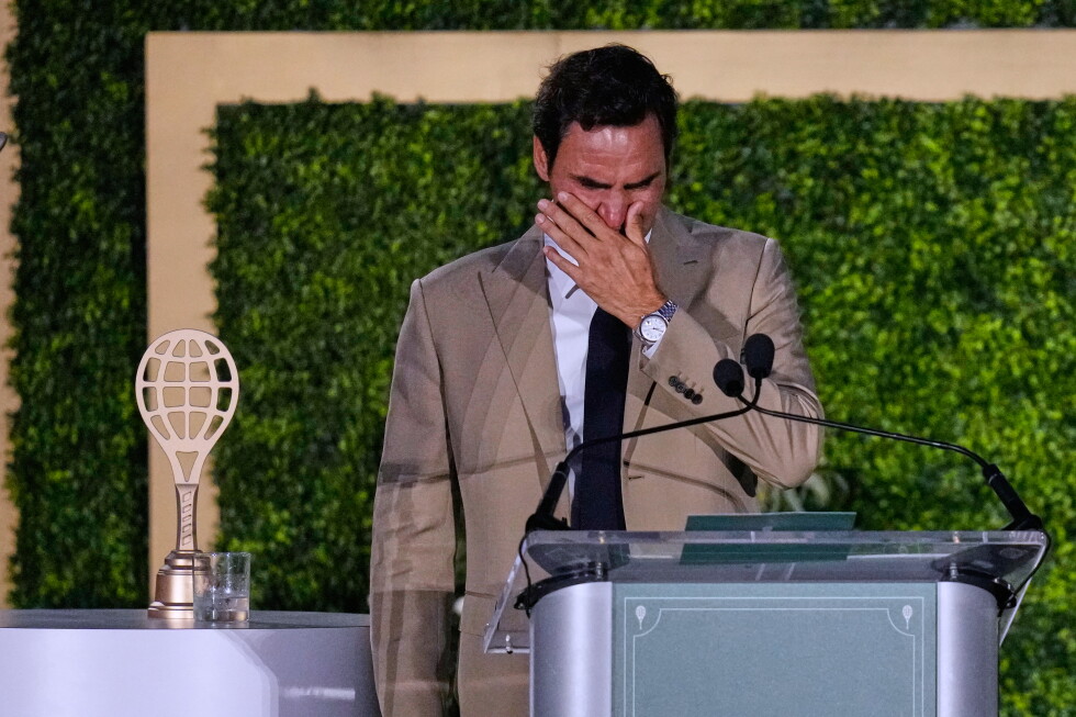 Roger Federer brought to tears during his induction into International Tennis Hall of Fame