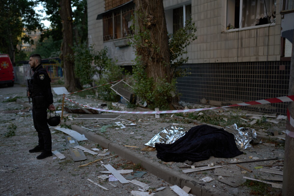 Russian missile barrage kills at least 6 in Kyiv