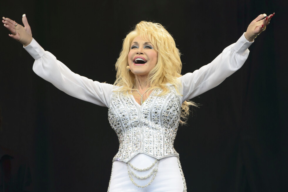For many queer Christians, Dolly Parton's faith was a beacon