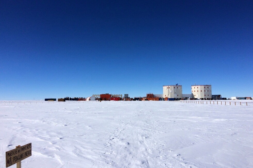As global warming melts glaciers, a new sanctuary in Antarctica preserves ice samples