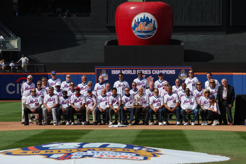 Members of the 1986 World Series champion Mets celebrate the 40th anniversary of team's last title