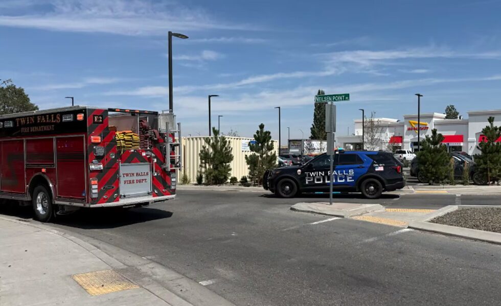 Worker among 3 killed in shooting at Idaho fast-food restaurant, owner says