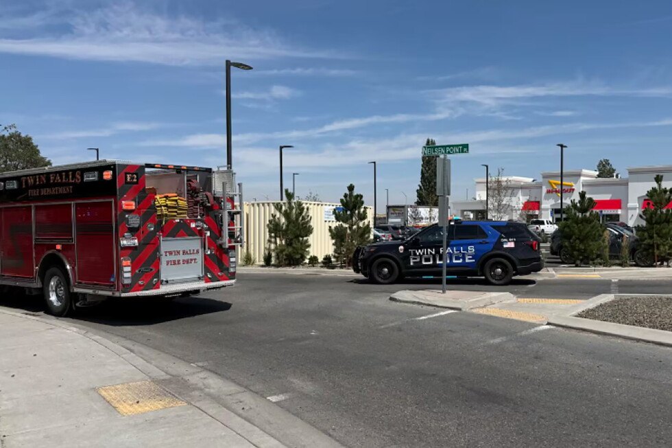 Worker among 3 killed in shooting at Idaho fast-food restaurant, owner says