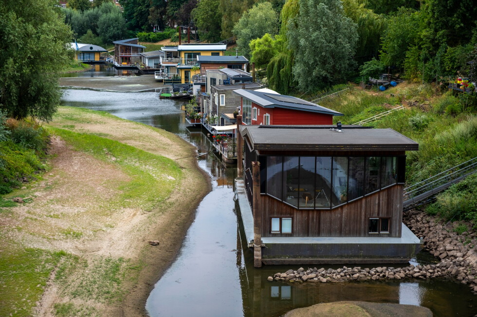 European drought puts Dutch dikes and German cargo ships at risk