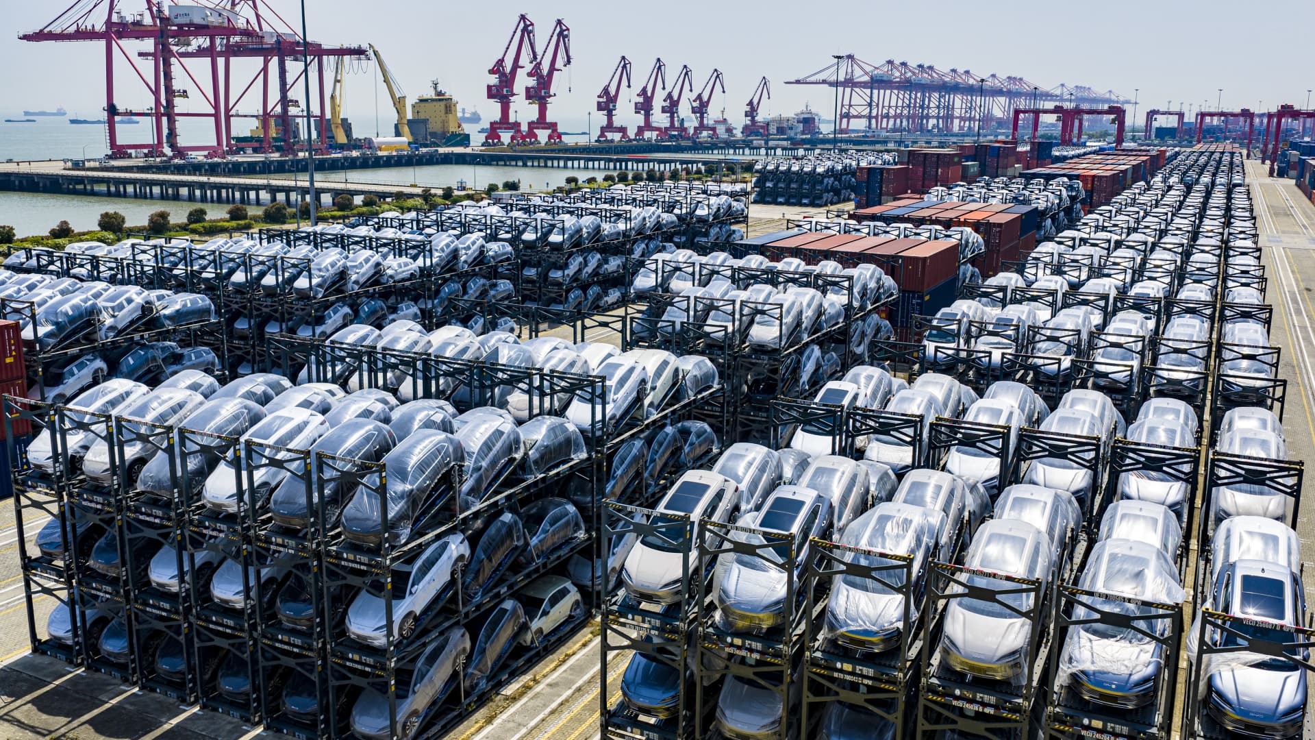 Here's where the U.S. is behind China on battery technology
