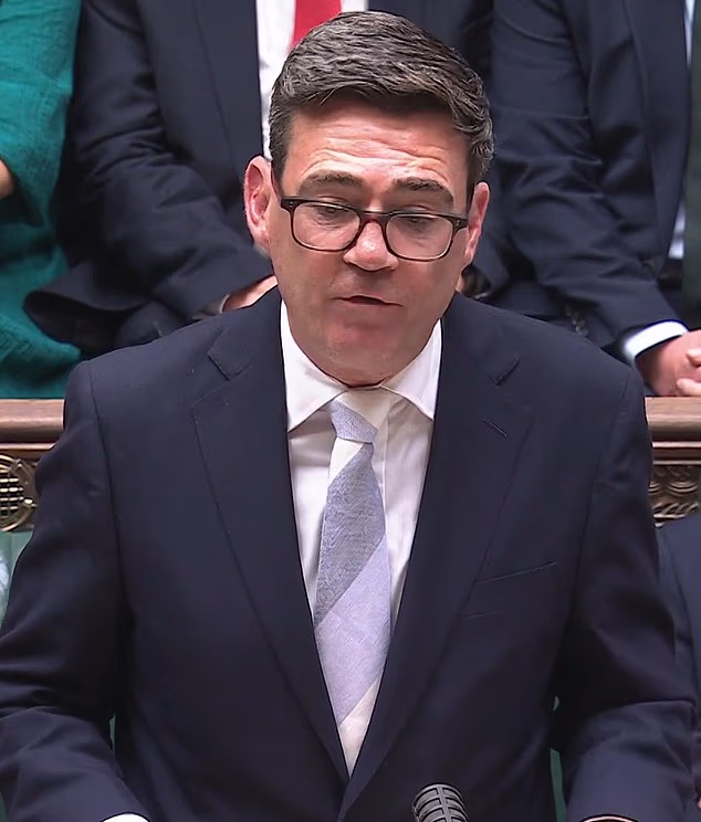 Andy Burnham addressing the House as he made his Commons debut as prime minister this afternoon