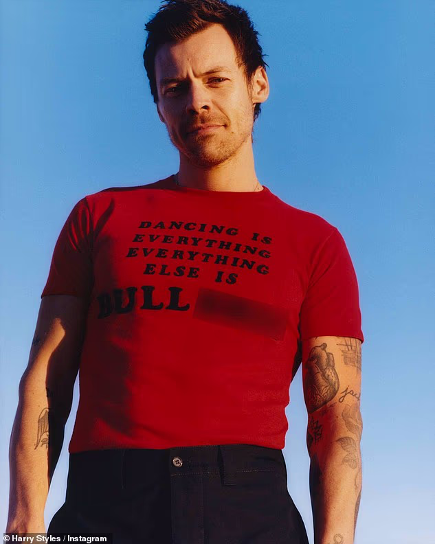 Harry Styles has sparked speculation he's set to headline Glastonbury next year after leaving a major gap in his tour schedule