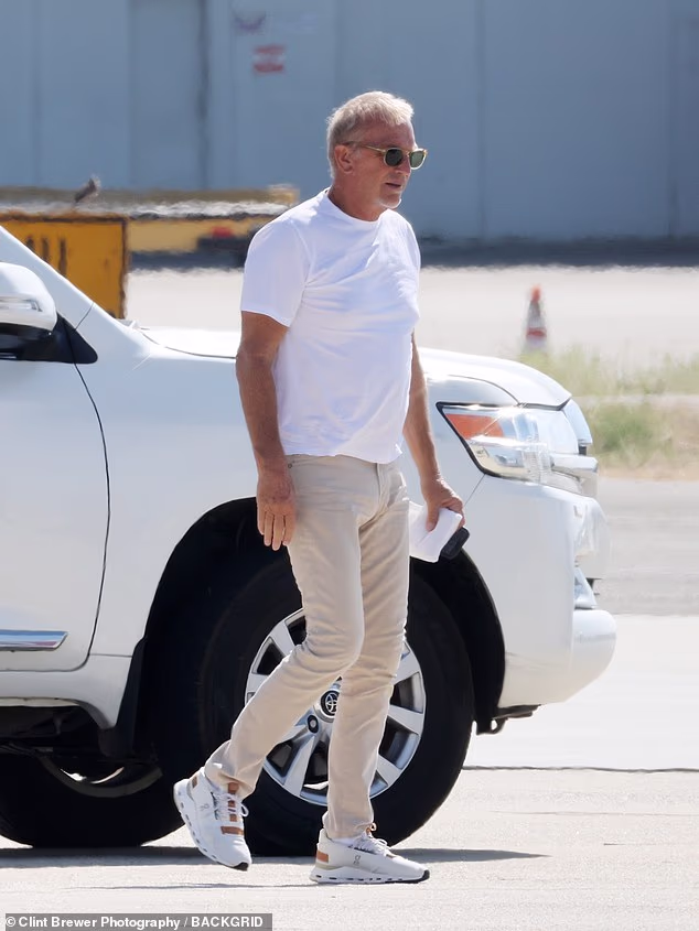 Kevin Costner received the VIP treatment as he jetted out of Santa Barbara on Thursday