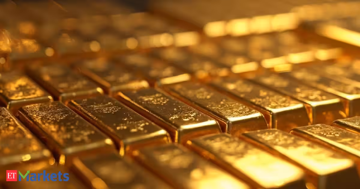 Gold steady before US payrolls data, heads for small weekly gain