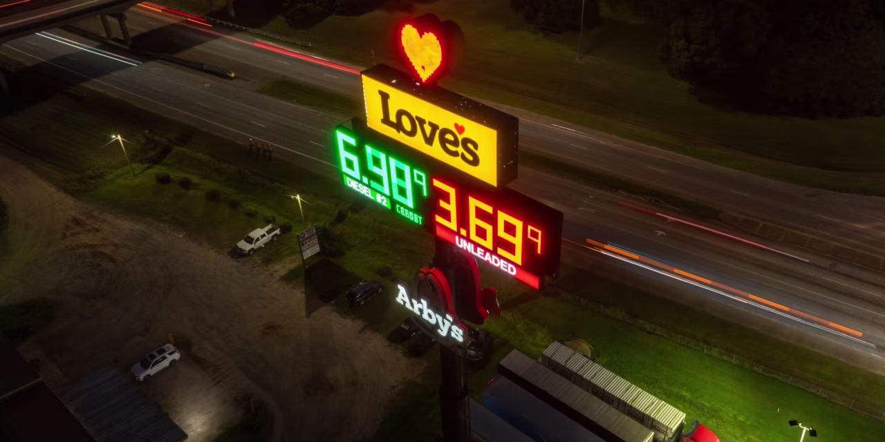 Record Fuel Prices Pose Fresh Challenge for Trump Ahead of Midterms