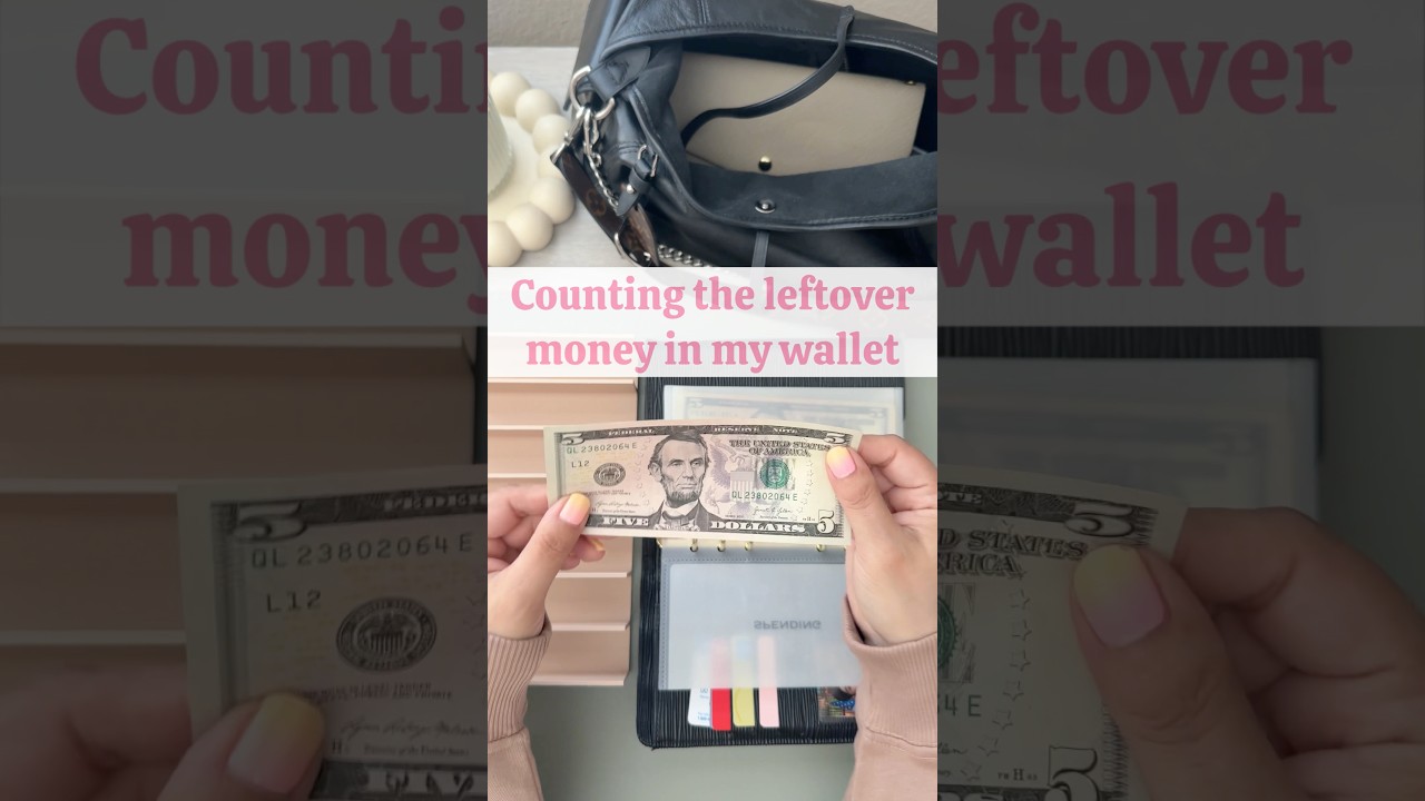 Counting the leftover money in my wallet. #cashenvelopes #cashstuffing #savingschallenges
