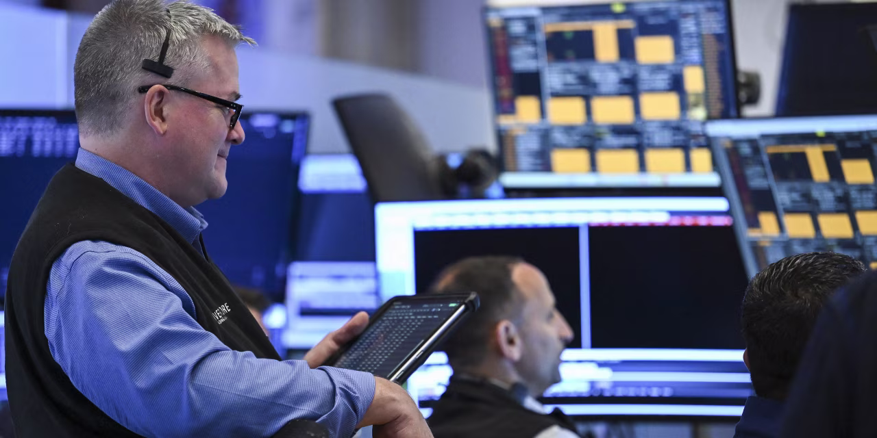 Oil Higher on Hormuz Escalation, Weighing on Sentiment