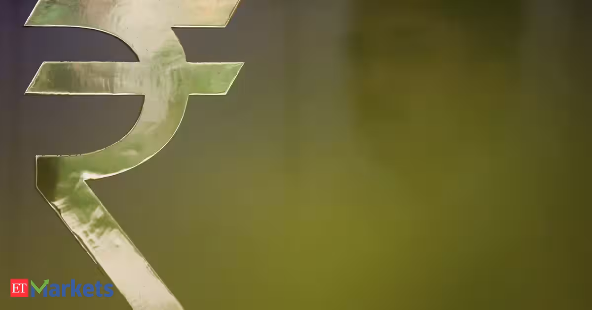 Rupee plunges 34 paise to 95.08 against dollar as crude prices surpass USD 100 mark