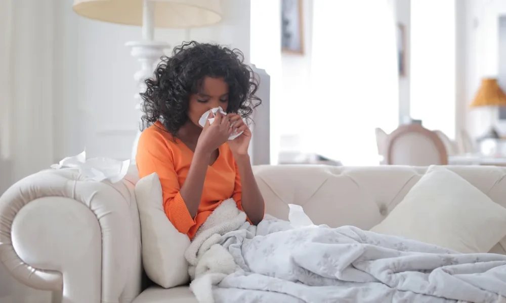 How To Avoid Winter Colds: 4 Everyday Habits That Spread Germs, Says Pharmacist