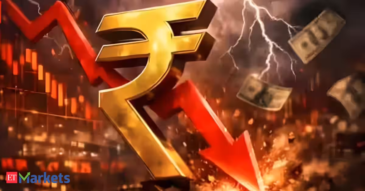 Rupee slips as dollar gets Fed hike expectations tailwind