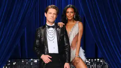 Taylor Hanson Says His Brothers Were 'Shocked' About His 'Dancing With the Stars' Season 35 Casting