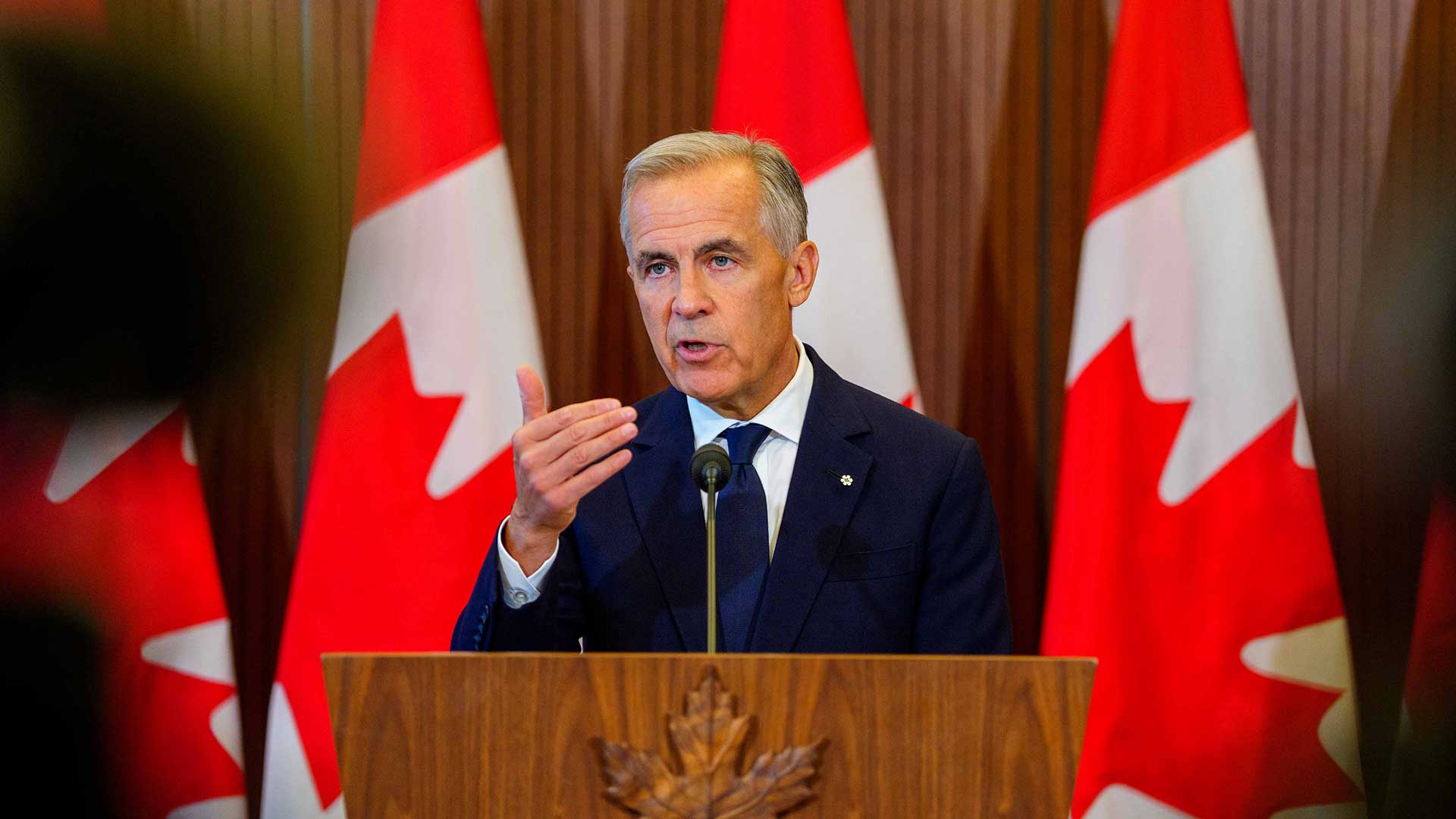 Carney offers airports and tax cut