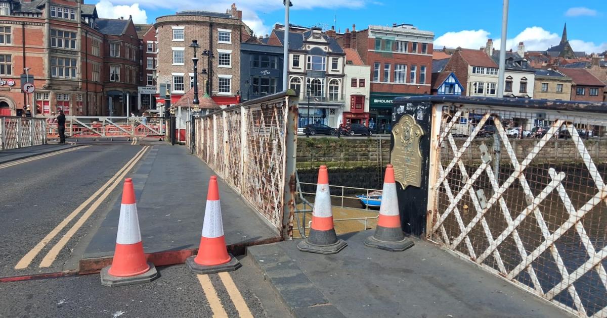 Whitby Swing Bridge blocked after getting stuck again