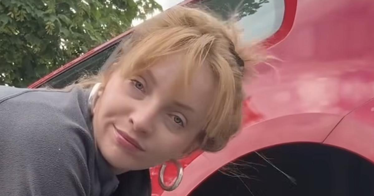 County Durham woman stuns stranger by changing tyre herself