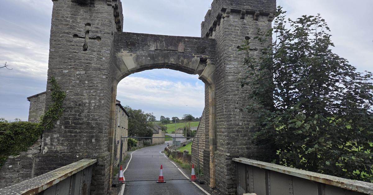 Middleham Bridge closed after HGV strike hours before Tour of Britain