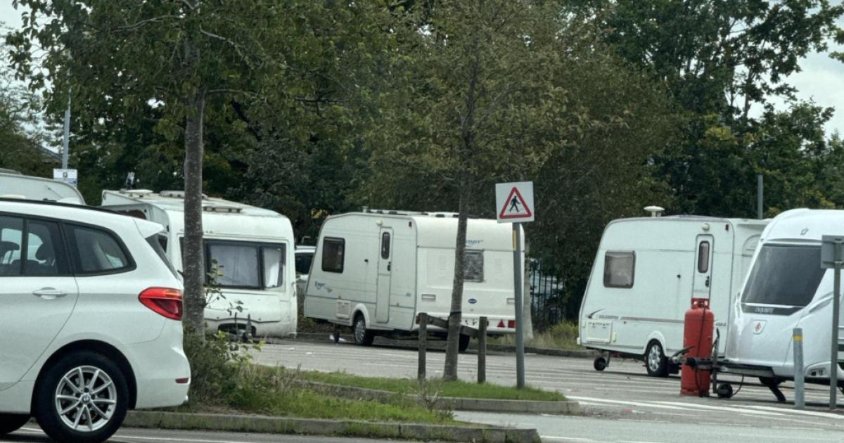 Travellers set up camp at car park near Leigh town centre