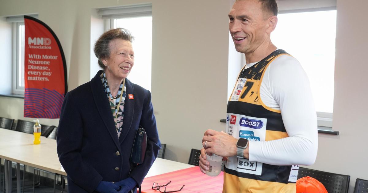 Royal jokes with Kevin Sinfield during York MND challenge