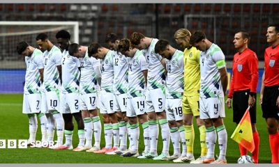 The Republic of Ireland squad bow their heads
