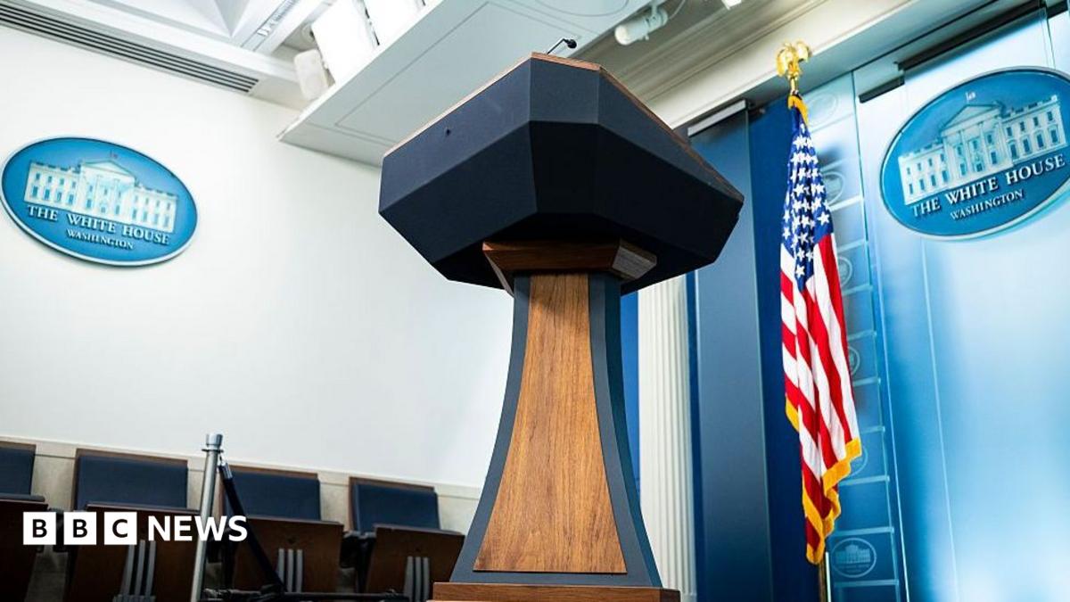 Lecturn in White House briefing room