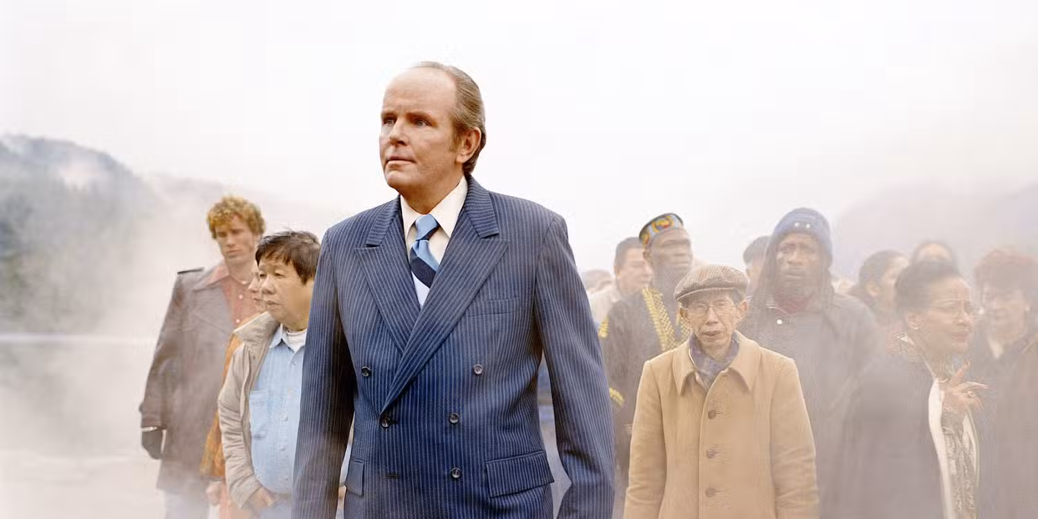 Michael Moriarty in a misty crowd of people on The 4400.