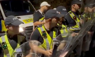 Government Criticizes Anti Migrant Protesters As Intimidating