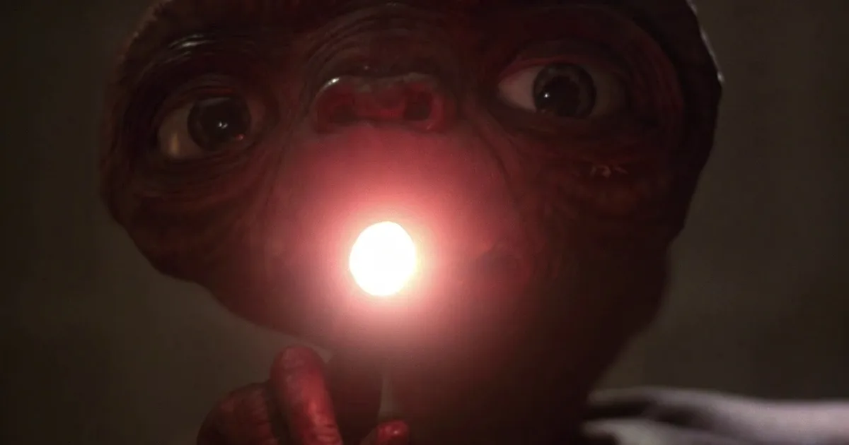 E.T. Original Movie Script: How Steven Spielberg Turned An Alien Horror Into A Classic