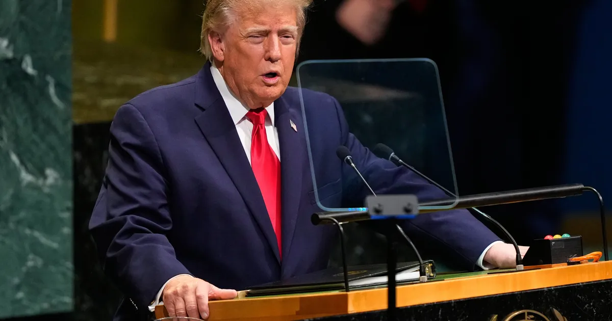 Donald Trump Threatens To 'Drive Iran Into Hell' If It Doesn't Agree Peace Deal