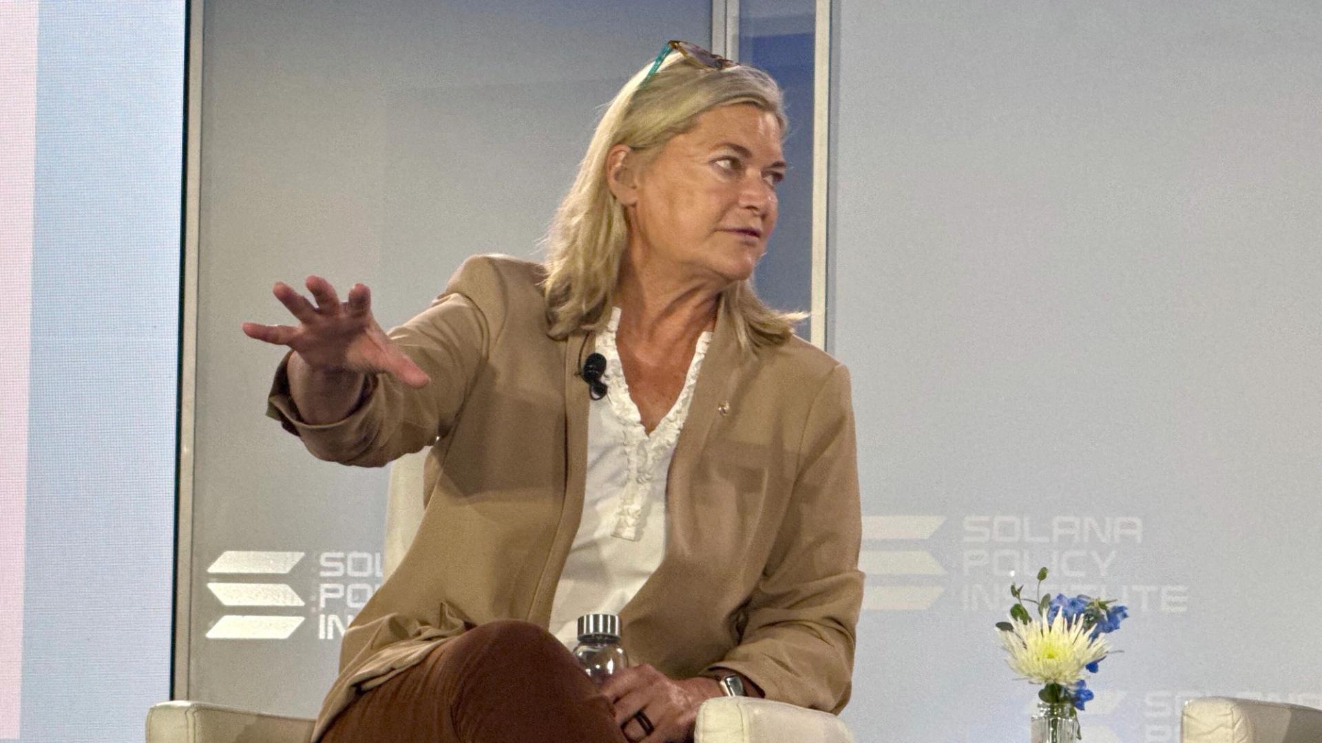 U.S. Senator Lummis says Democrats won't quit asking for more on crypto Clarity Act