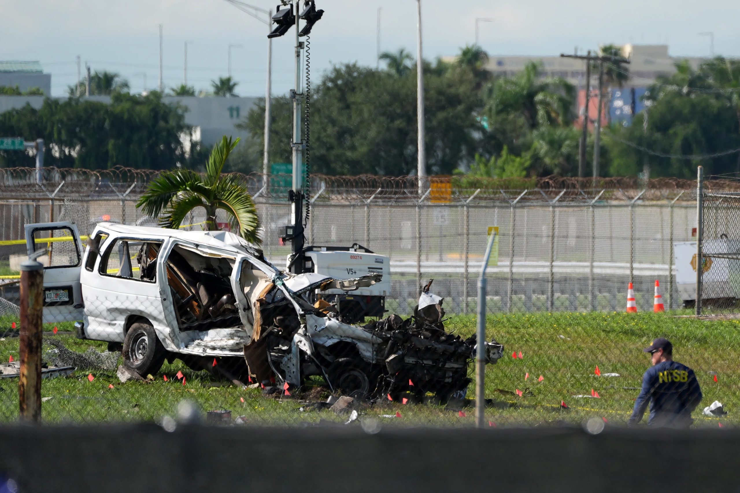 People Killed In Amazon Cargo Jet Crash In Miami Were Inside A Van Plane Cleaners UPDATE
