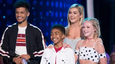 DWTS-Juniors-Rylee-and-Miles-WIth-Lindsay-Arnold-GettyImages-1041067130