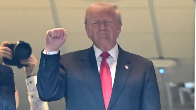 GettyImages-2245903600 Donald Trump Commanders Lions November 2025