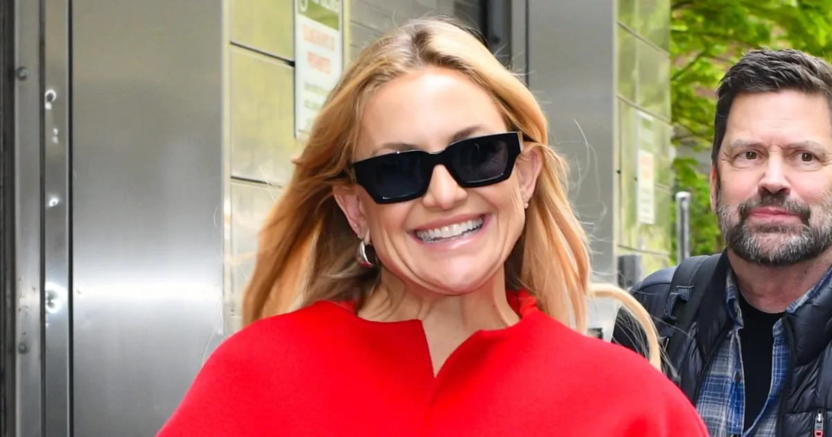 Kate Hudson's Old-Money Black Bag Style Is on Sale on Amazon