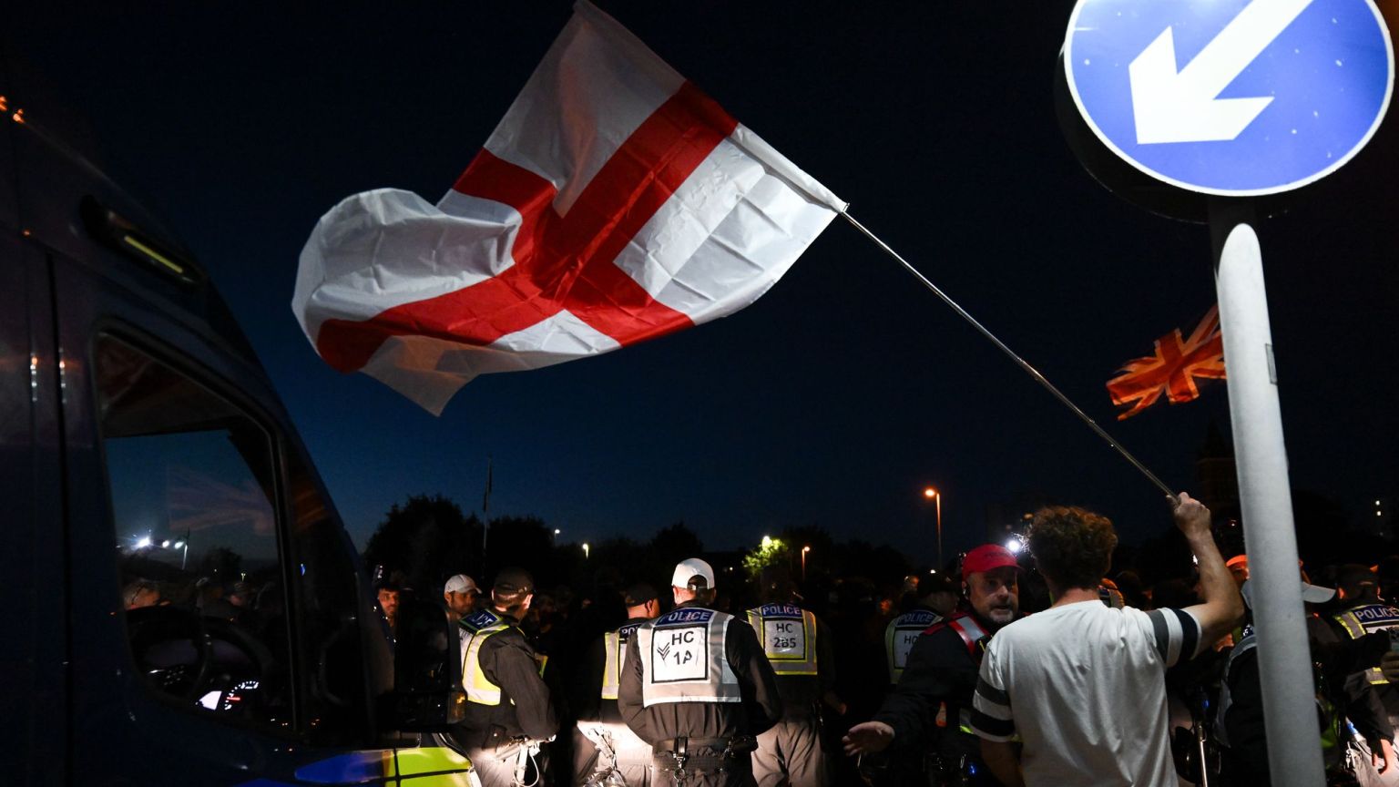 The Gosport protests have put Burnham on notice