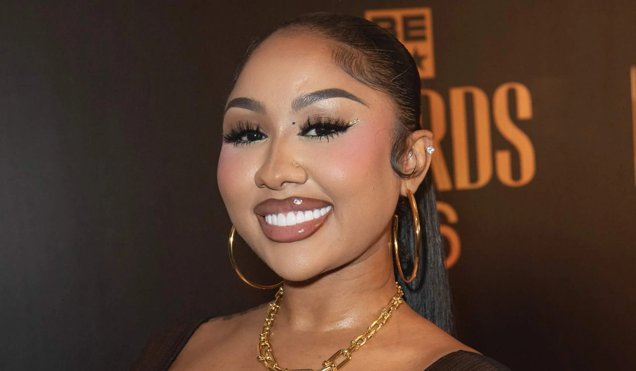 Aht! Aht! Ari Fletcher Clocks Critics Calling Her A "Deadbeat" & Questioning What She Shares Online About Son Yosohn (VIDEO)