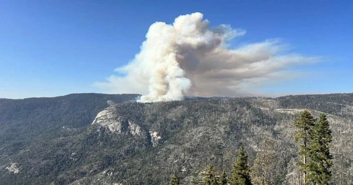 Two killed in helicopter crash trying to tame Yosemite 'dome' inferno | News US