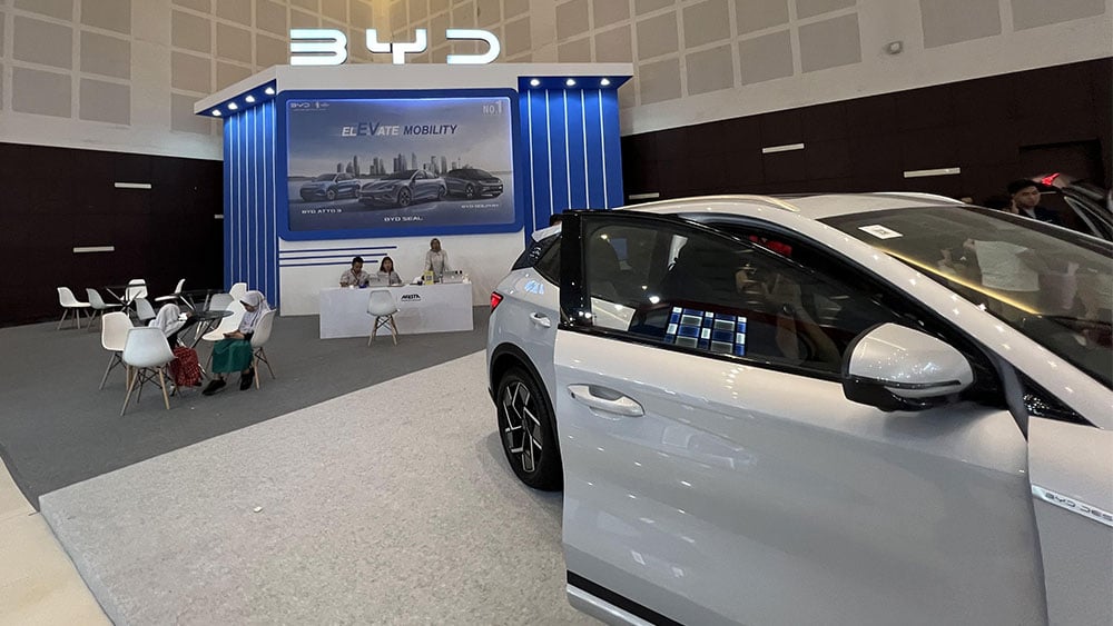 Tesla Rival BYD's BYD Overseas Surge Continues As China Sales Remain Weak