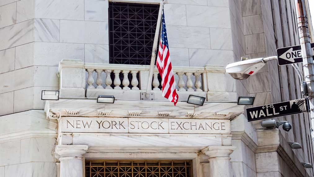 Stock Market Funds Rebound In August And Snub Bonds