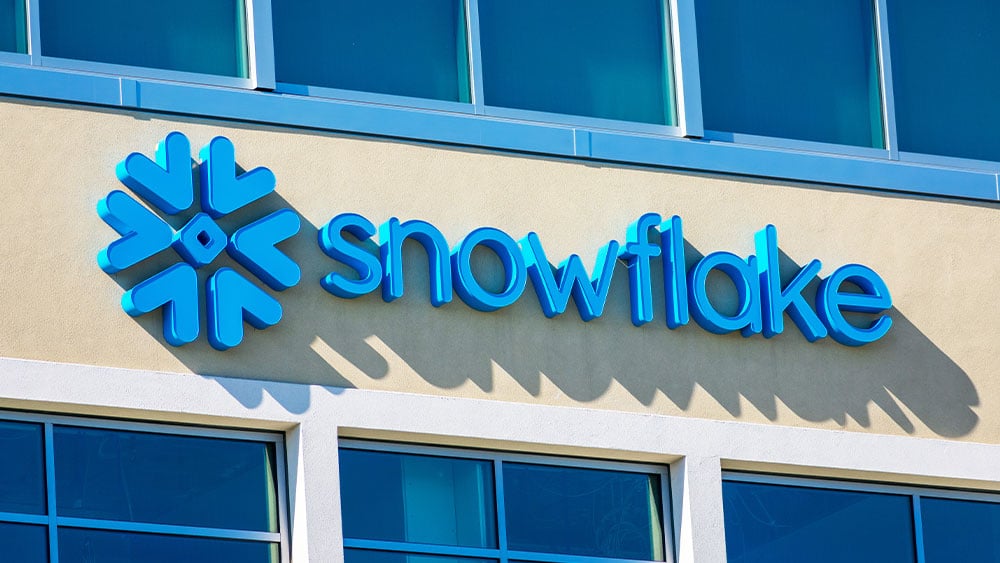 Snowflake Stock: Snowflake Earnings, Revenue, Guidance Top Estimates