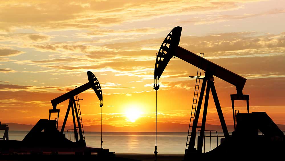 Dow Jones Futures Fall After Oil Prices Slam Market; Dell, Credo, Palo Alto Are Earnings Movers