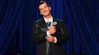 Tyler-Cameron-DWTS-183136_05483_v1