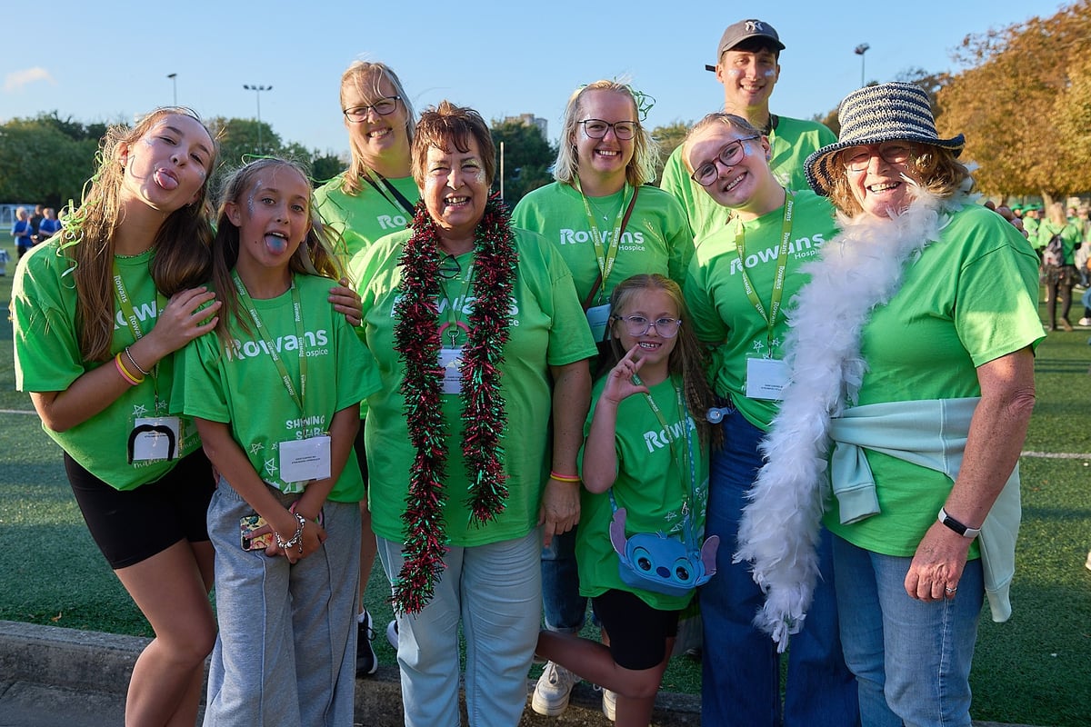 Final call: 100 more walkers needed to light up Portsmouth at Rowans Hospice’s Shining Stars Walk