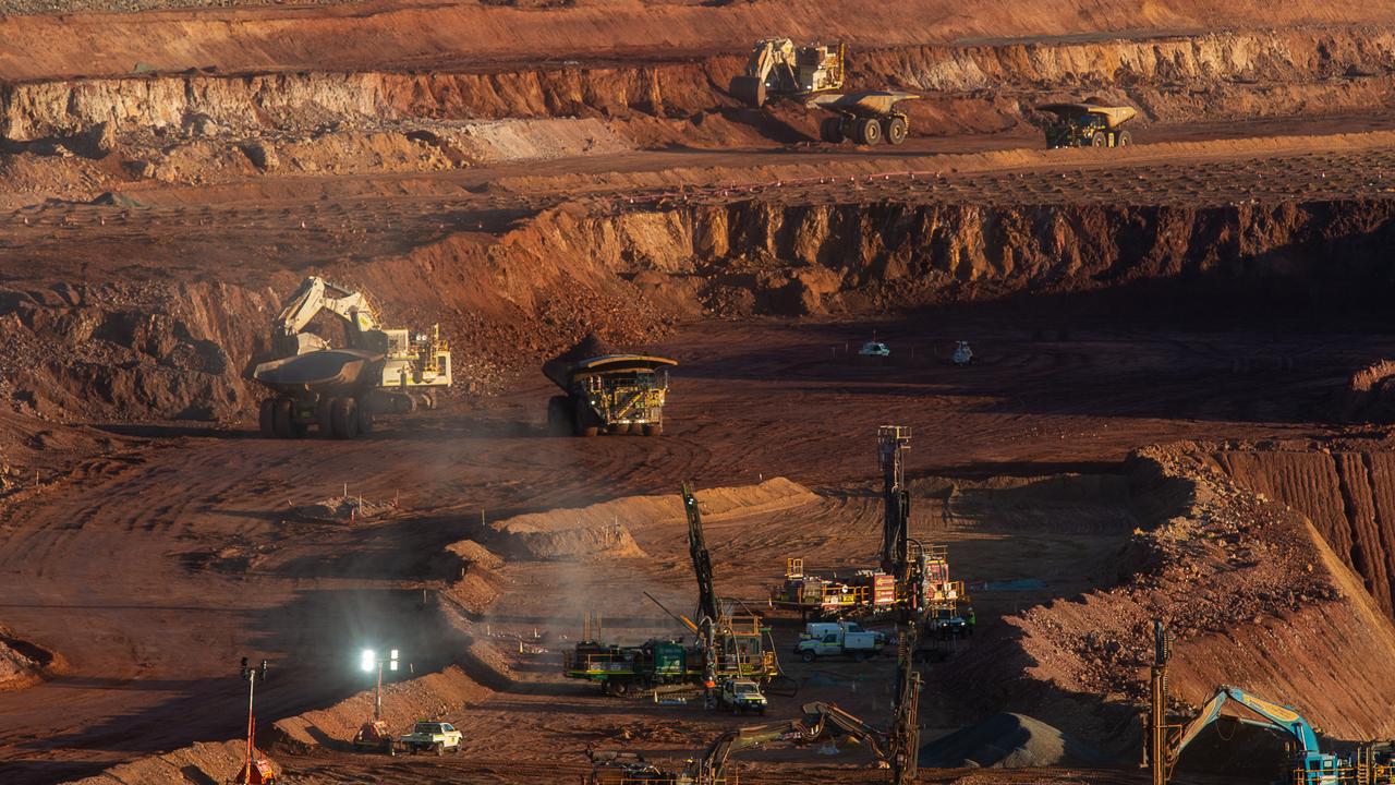 Mining sector keeps local shares from sinking into red