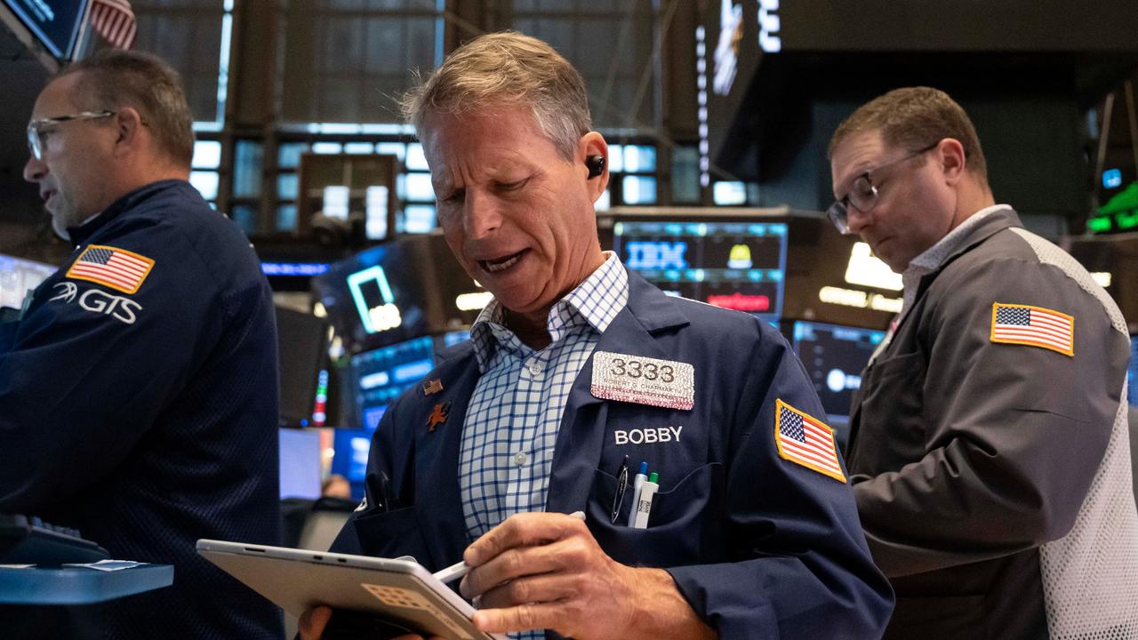 Wall Street ends lower as oil passes $US100 per barrel