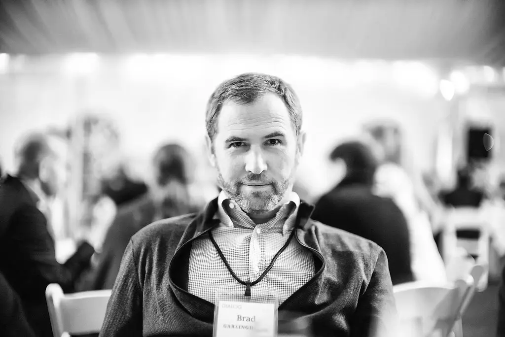Brad Garlinghouse’s January news comments show Ripple’s XRP strategy supports multiple settlement assets, including stablecoins.